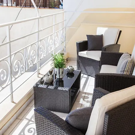 Modern Beauty In Central Athens! Apartment *