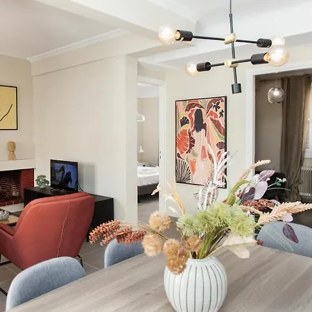 Modern Beauty In Central Athens! Apartment
