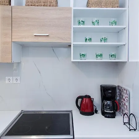 Apartment Modern Beauty In Central Athens!
