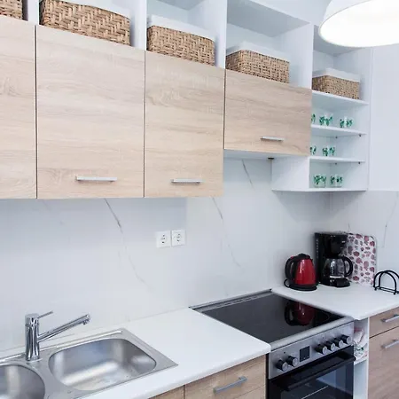 Modern Beauty In Central Athens! Apartment
